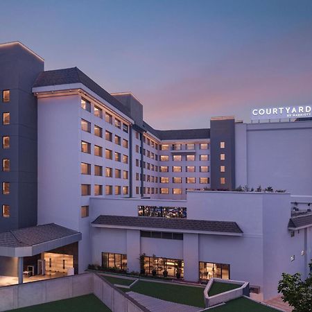 ホテル Courtyard By Marriott シロン エクステリア 写真