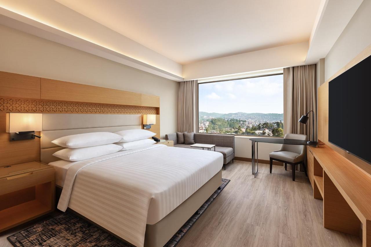 ホテル Courtyard By Marriott シロン エクステリア 写真