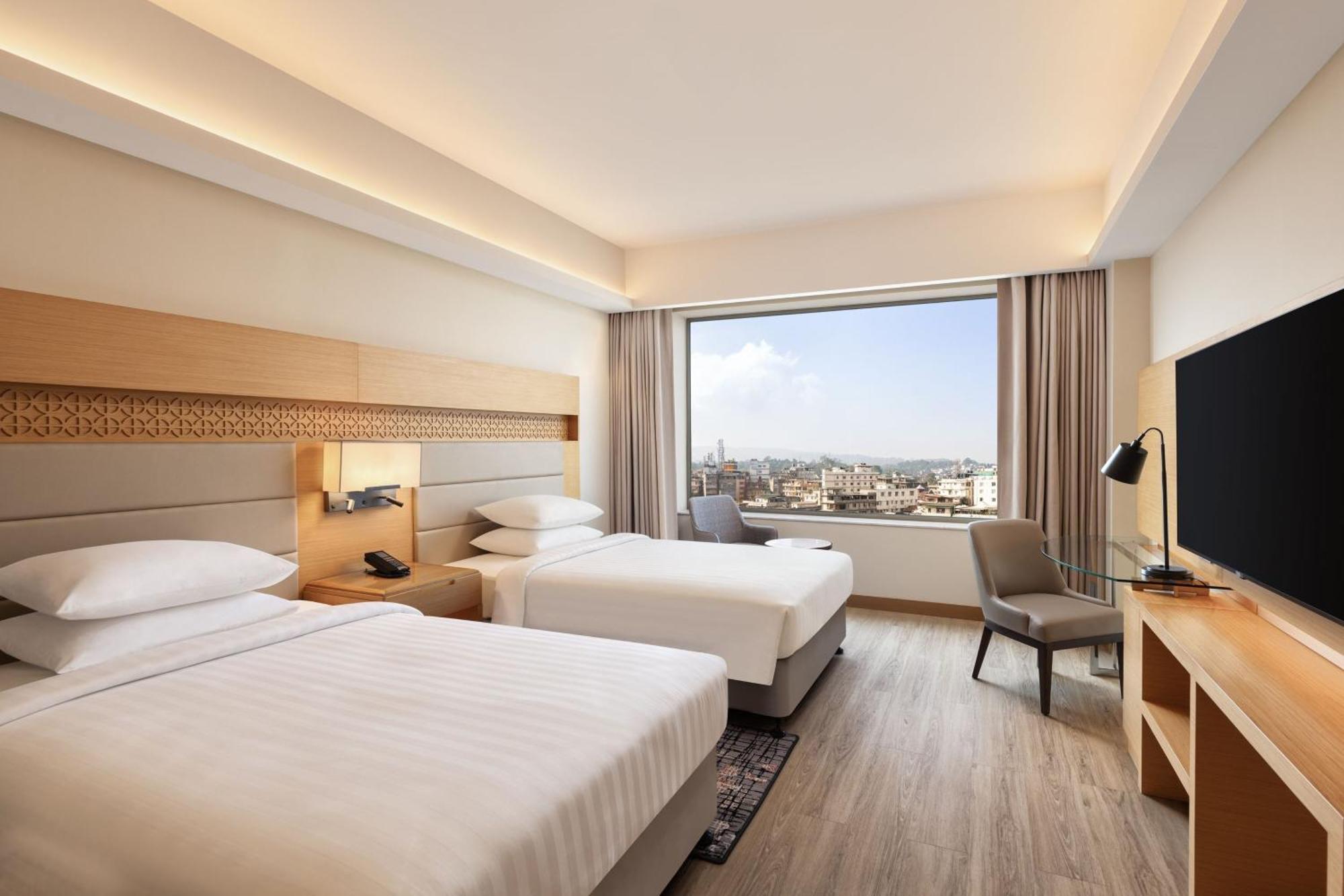 ホテル Courtyard By Marriott シロン エクステリア 写真