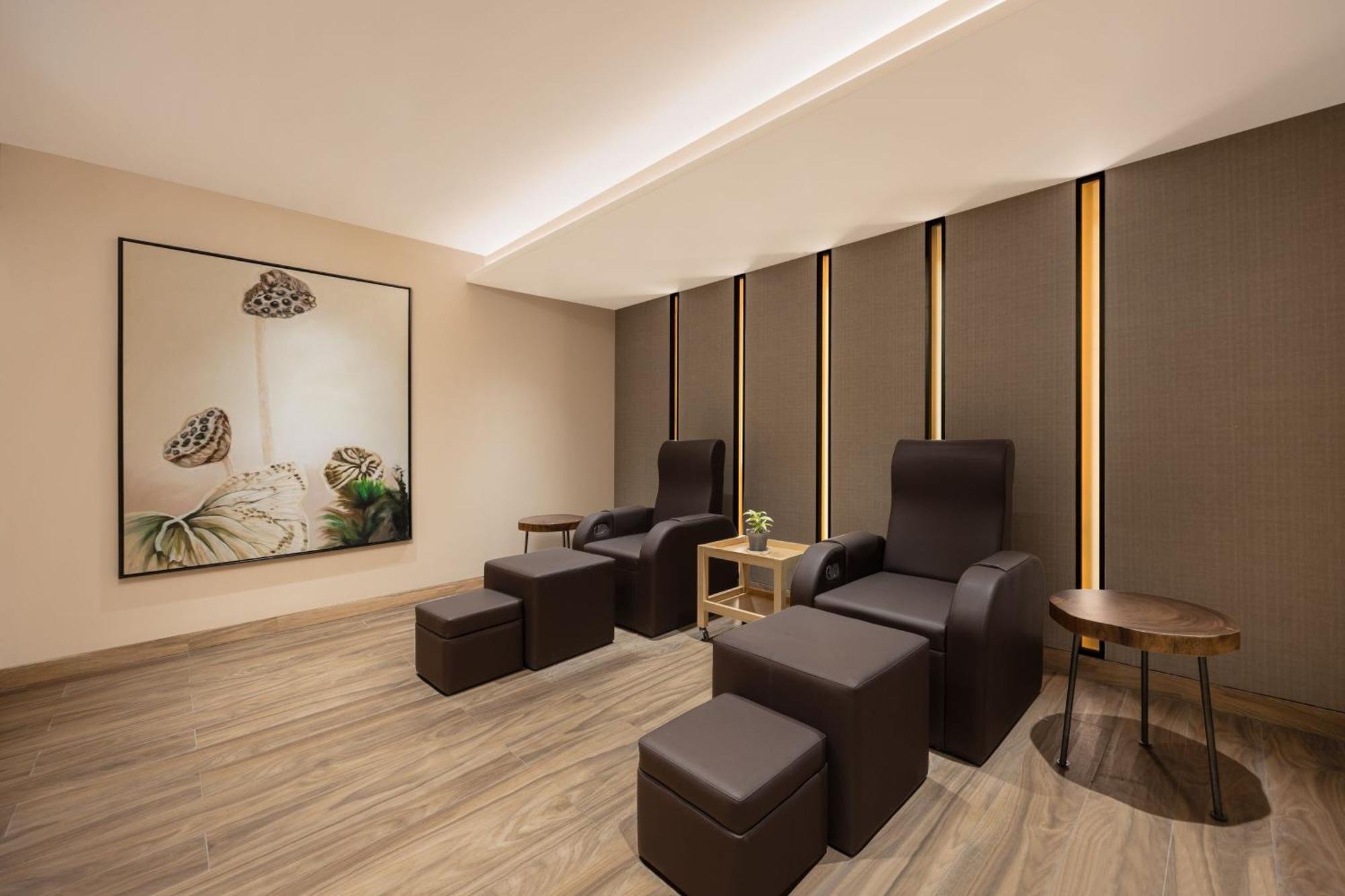 ホテル Courtyard By Marriott シロン エクステリア 写真