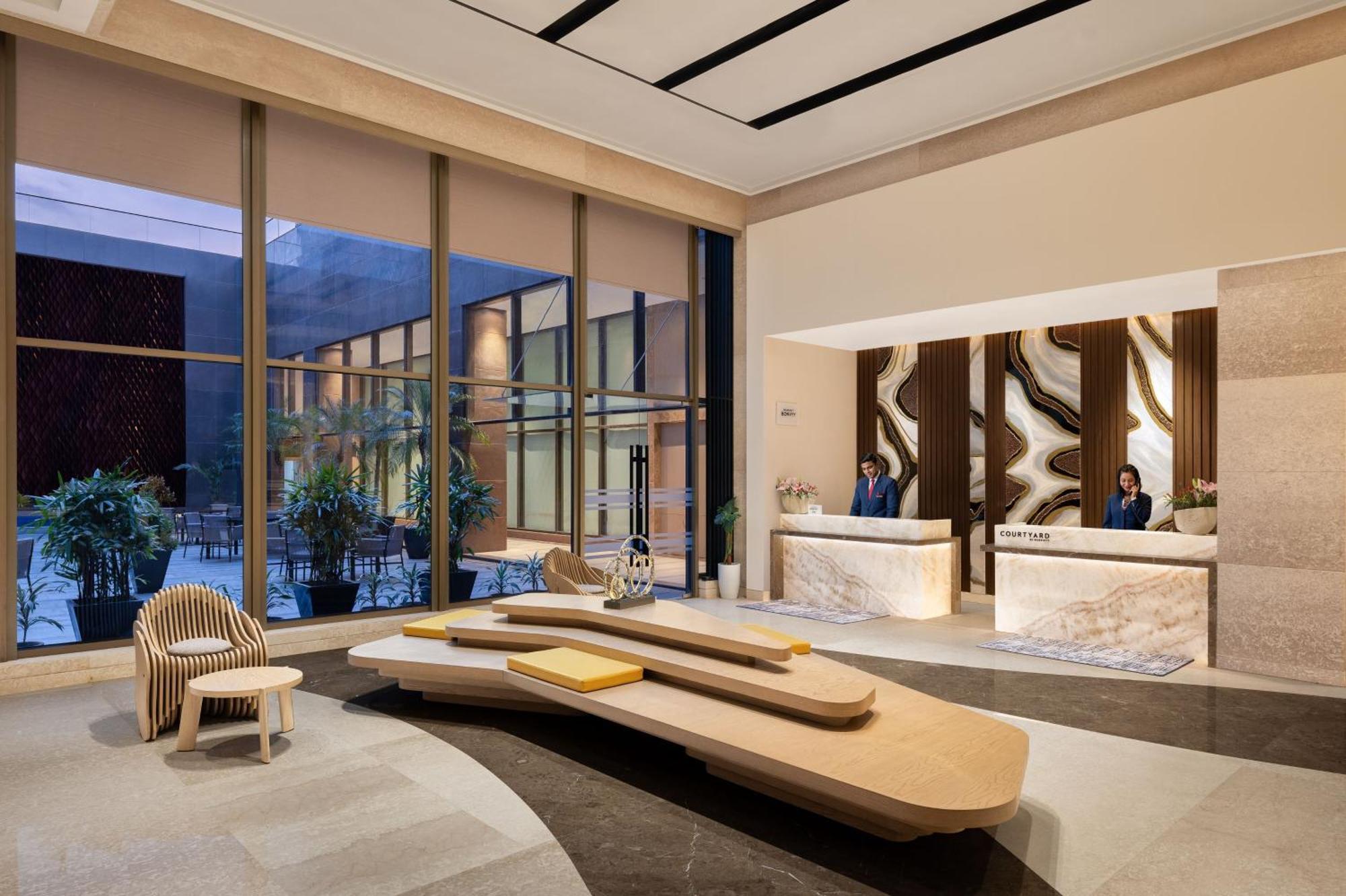 ホテル Courtyard By Marriott シロン エクステリア 写真